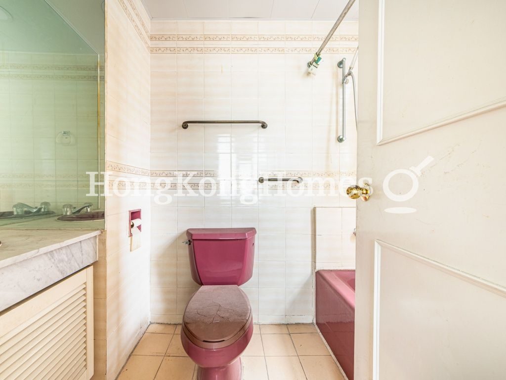 Master Bathroom — Rowen Court, Mid-levels West