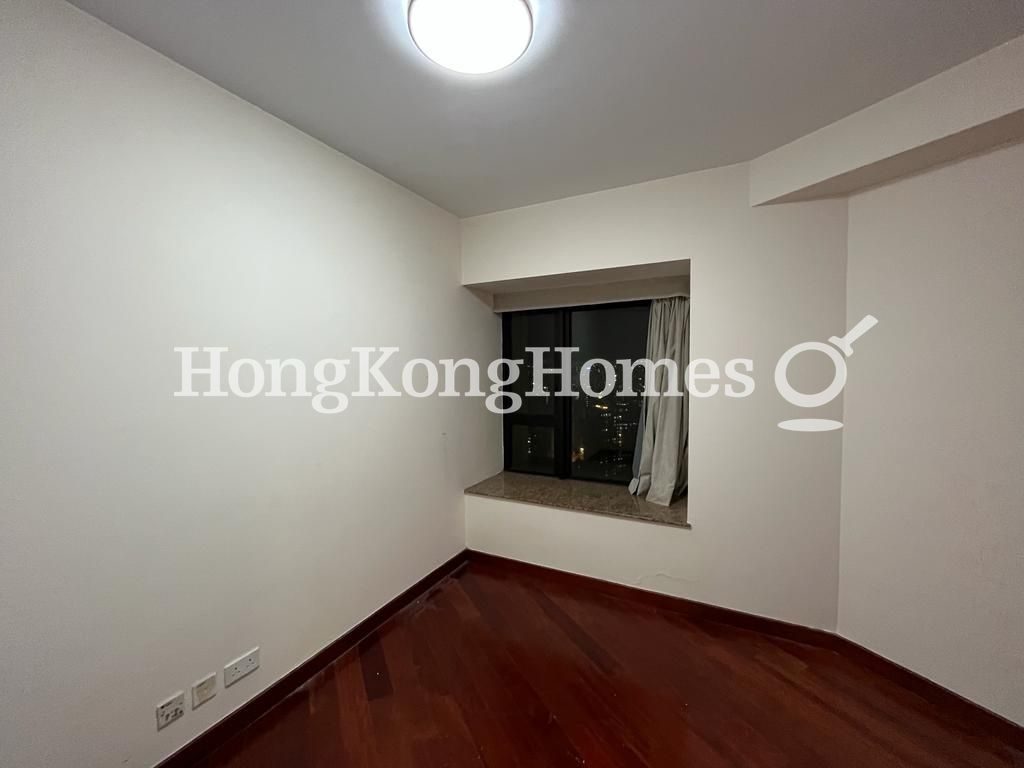 Master Bathroom — The Arch - Block 2A (Moon Tower), Tsim Sha Tsui