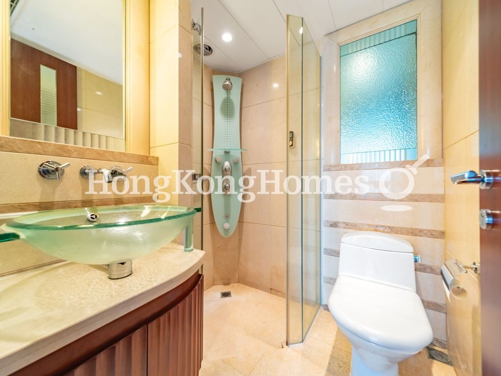 Guest Bathroom — 君臨天下 3座，尖沙咀