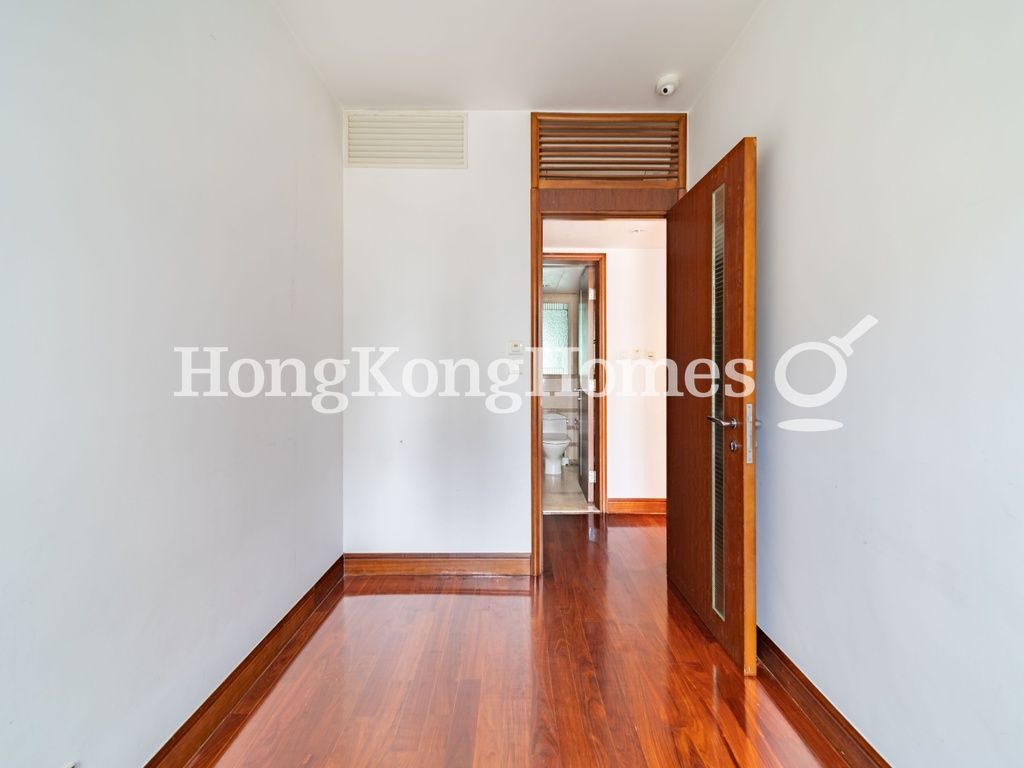 Second Bedroom — 君臨天下 3座，尖沙咀