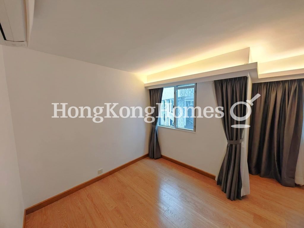 Master Bedroom with lighting — Gallant Place, Mid-levels East