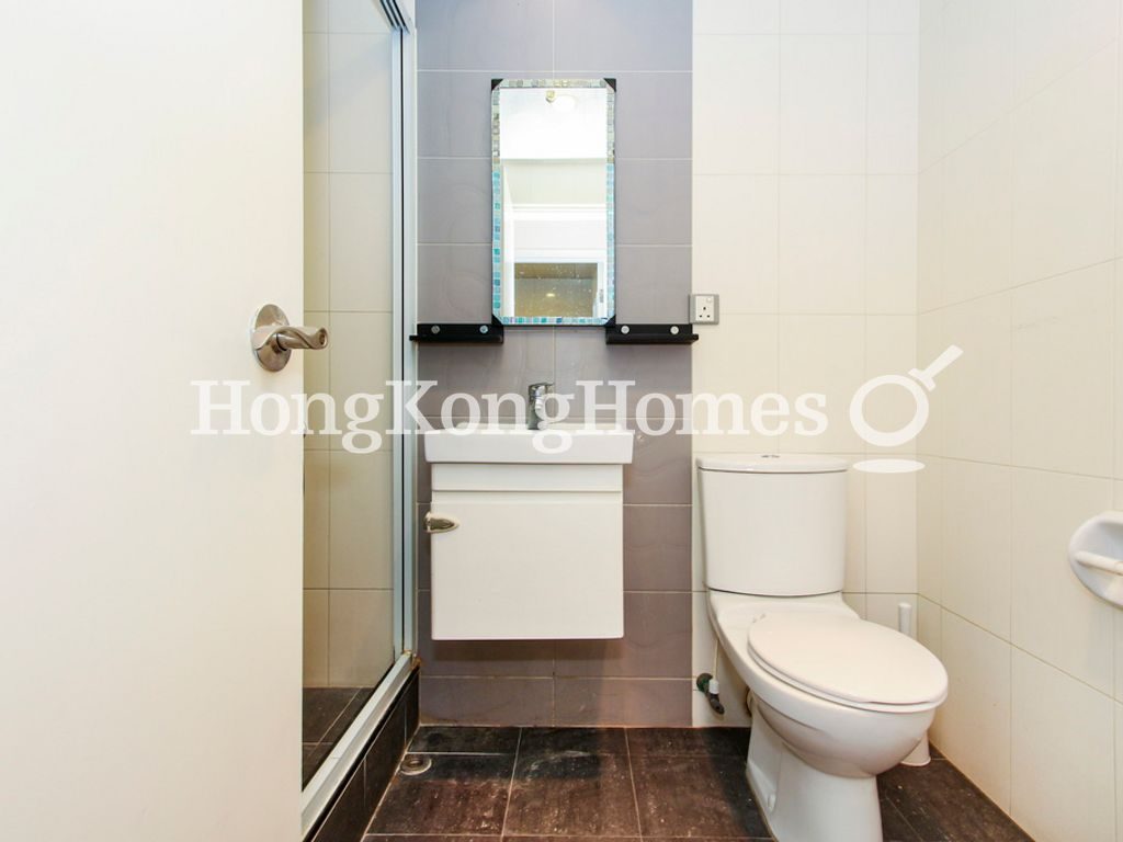 Guest Bathroom — Euston Court - Block 02, Mid-levels West