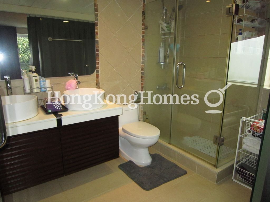 Master Bathroom — Hing Keng Shek, 1-73, Sai Kung