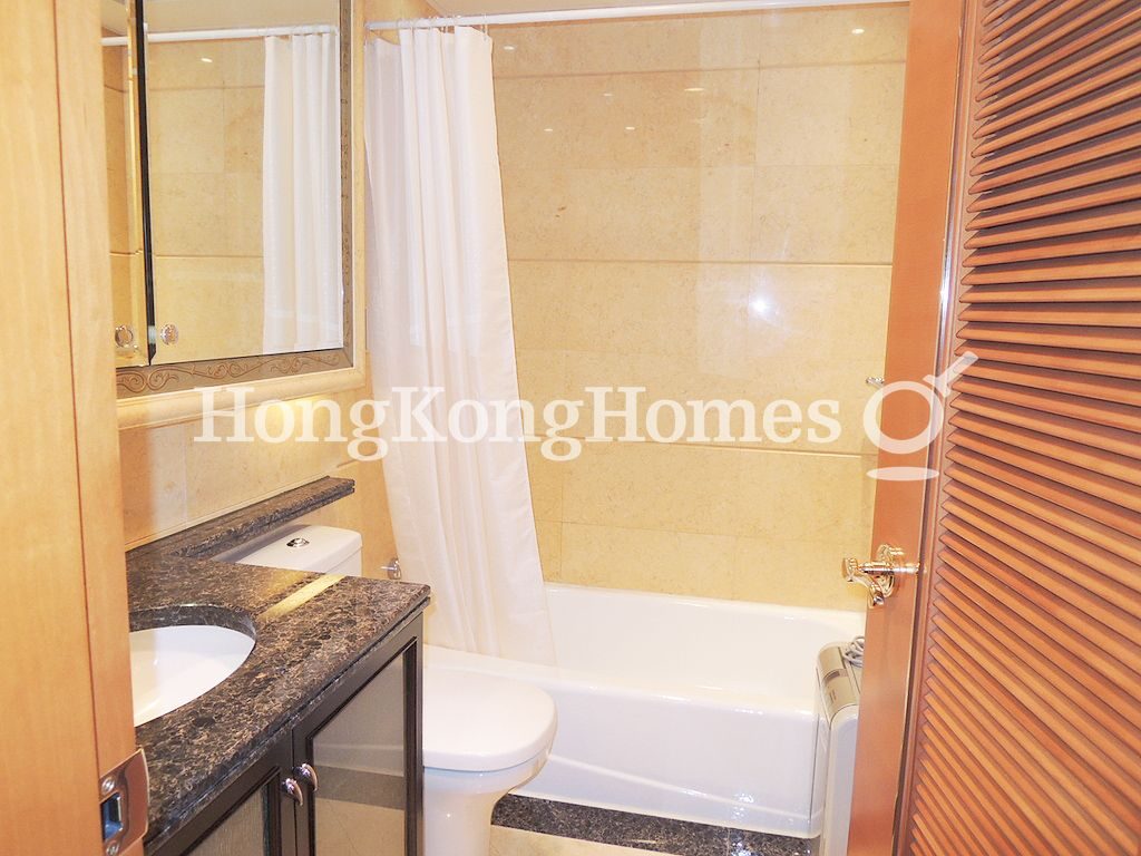 Guest Bathroom — The Arch - Block 2 (Star Tower), Tsim Sha Tsui