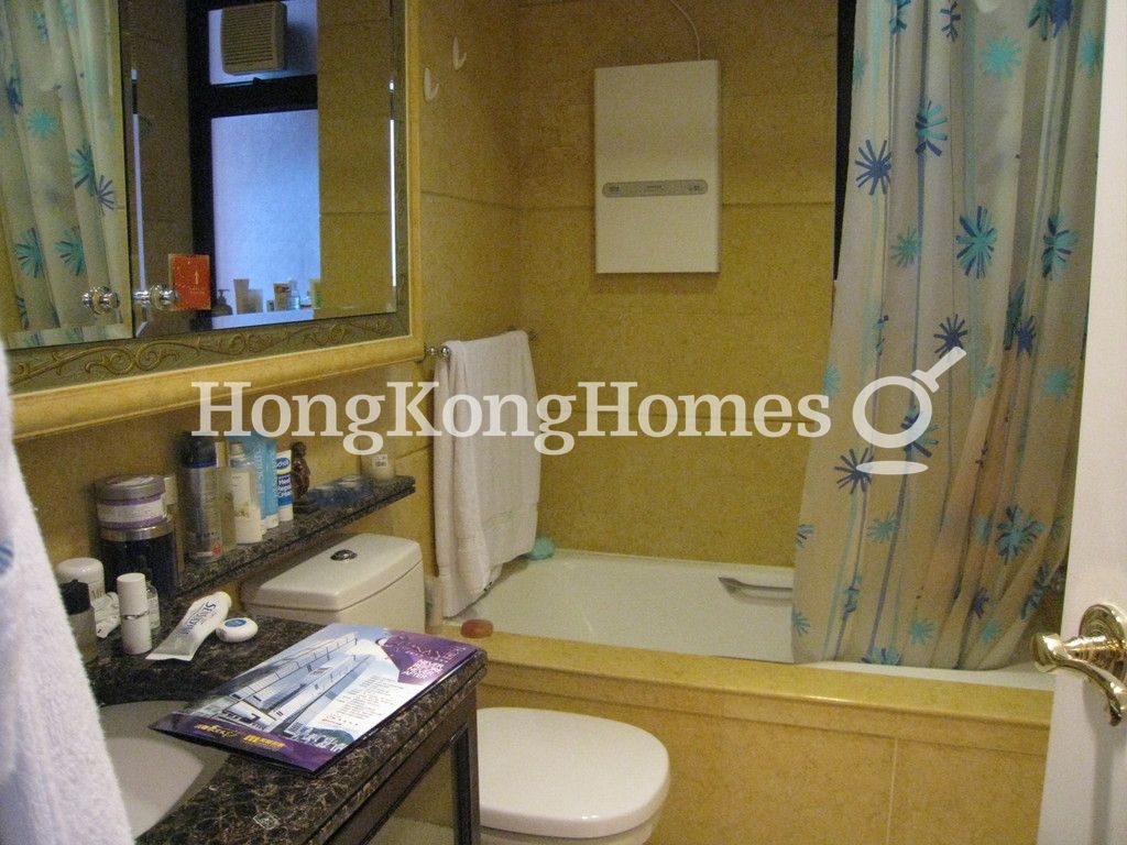 Guest Bathroom — The Arch - Block 2 (Star Tower), Tsim Sha Tsui