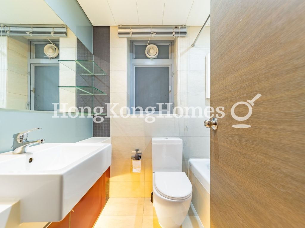 Guest Bathroom — Grand Promenade - Tower 06, Quarry Bay