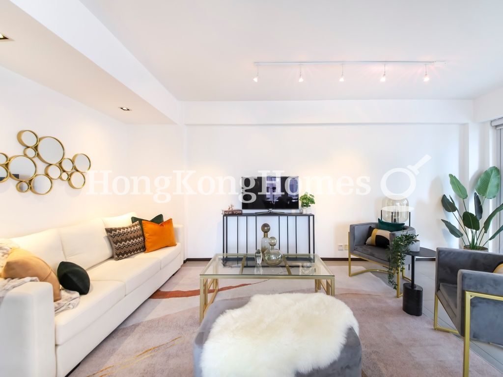 Living and Dining Room — Igloo Residence, Happy Valley