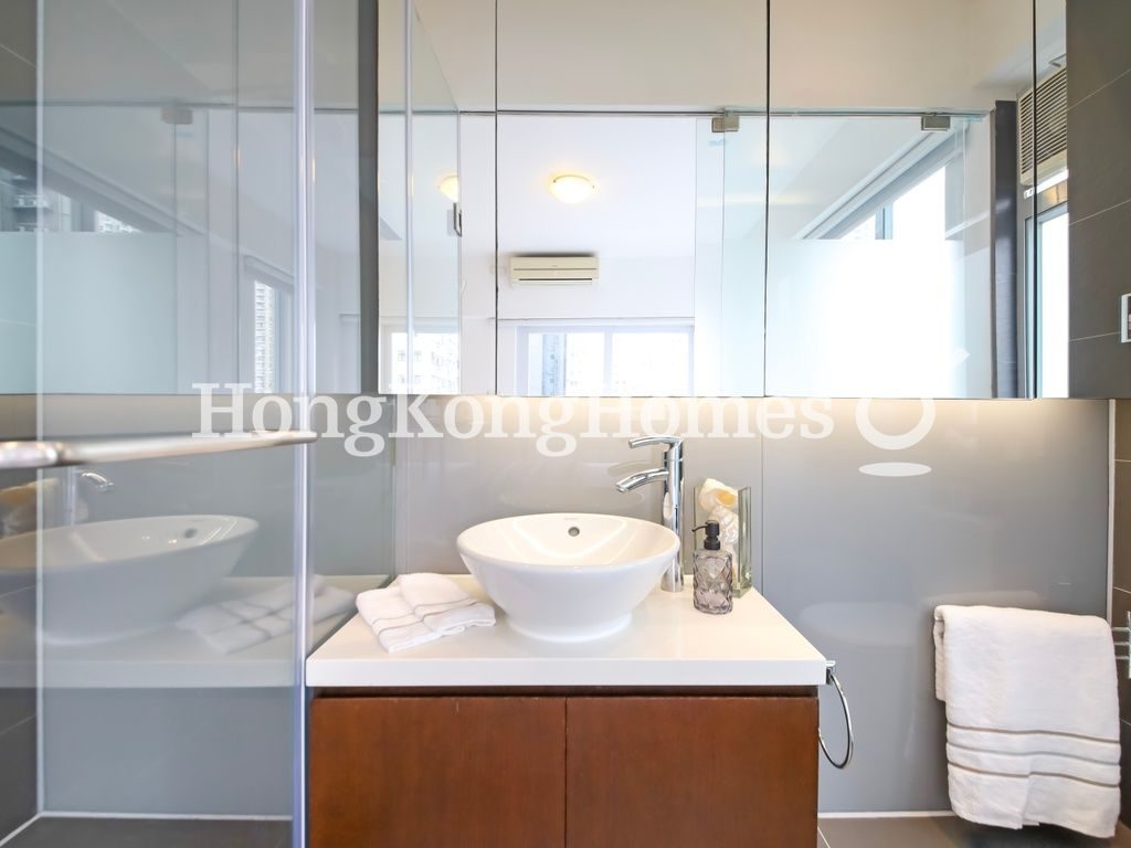 Master Bathroom — Igloo Residence, Happy Valley