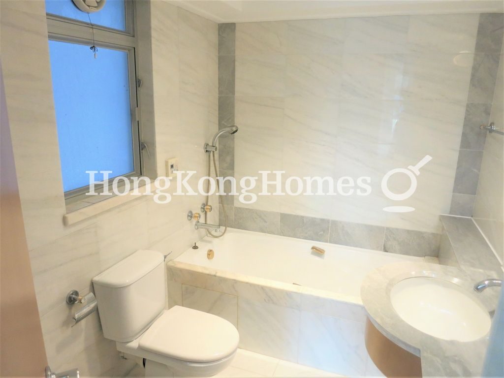 Master Bathroom — 漾日居 - 第03座，尖沙咀