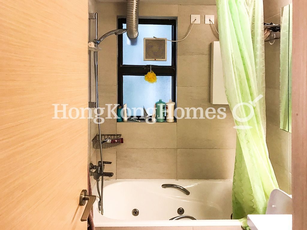 Master Bathroom — Blessings Garden I, Mid-levels West