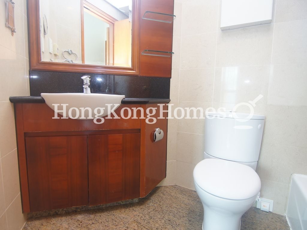 Master Bathroom — Sorrento Tower - 3, Tsim Sha Tsui