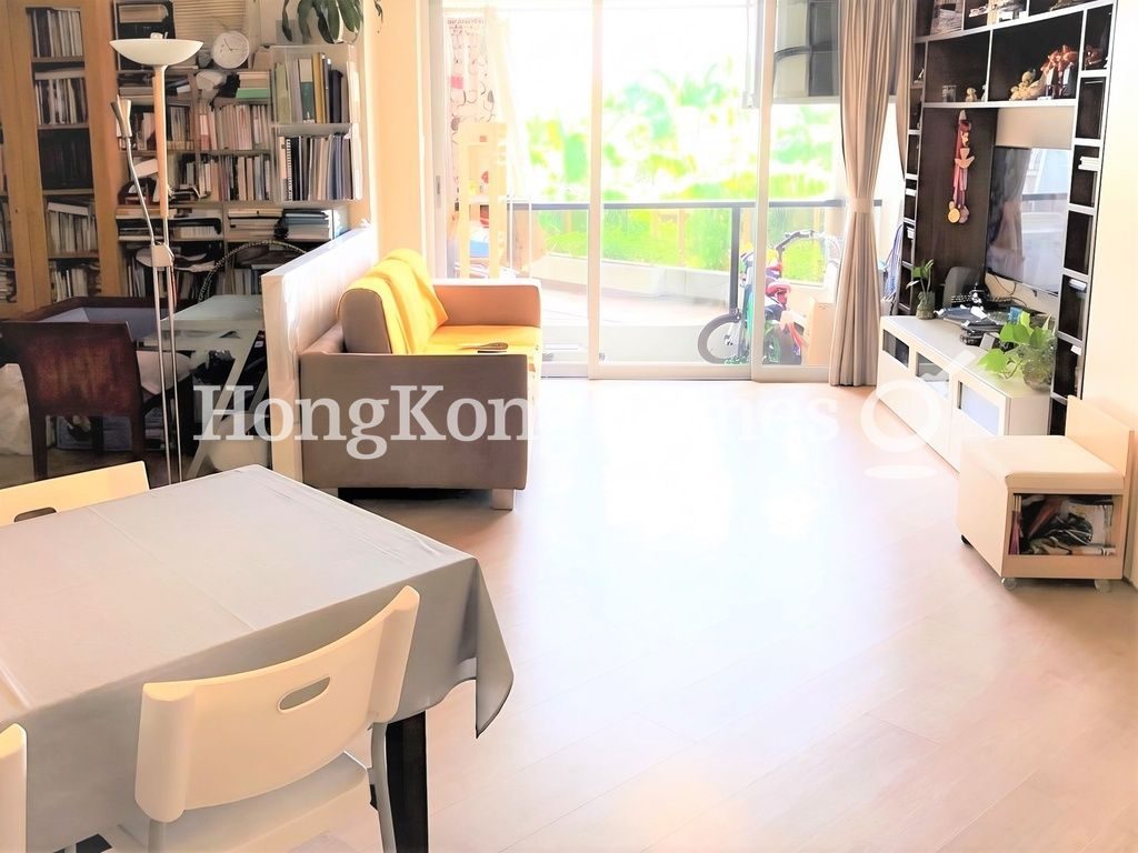 Living and Dining Room — Taikoo Shing - Banyan Mansion, Taikoo Shing