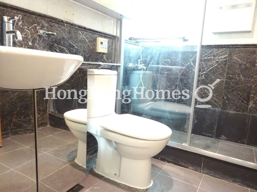 Guest Bathroom — Y.I., Tai Hang