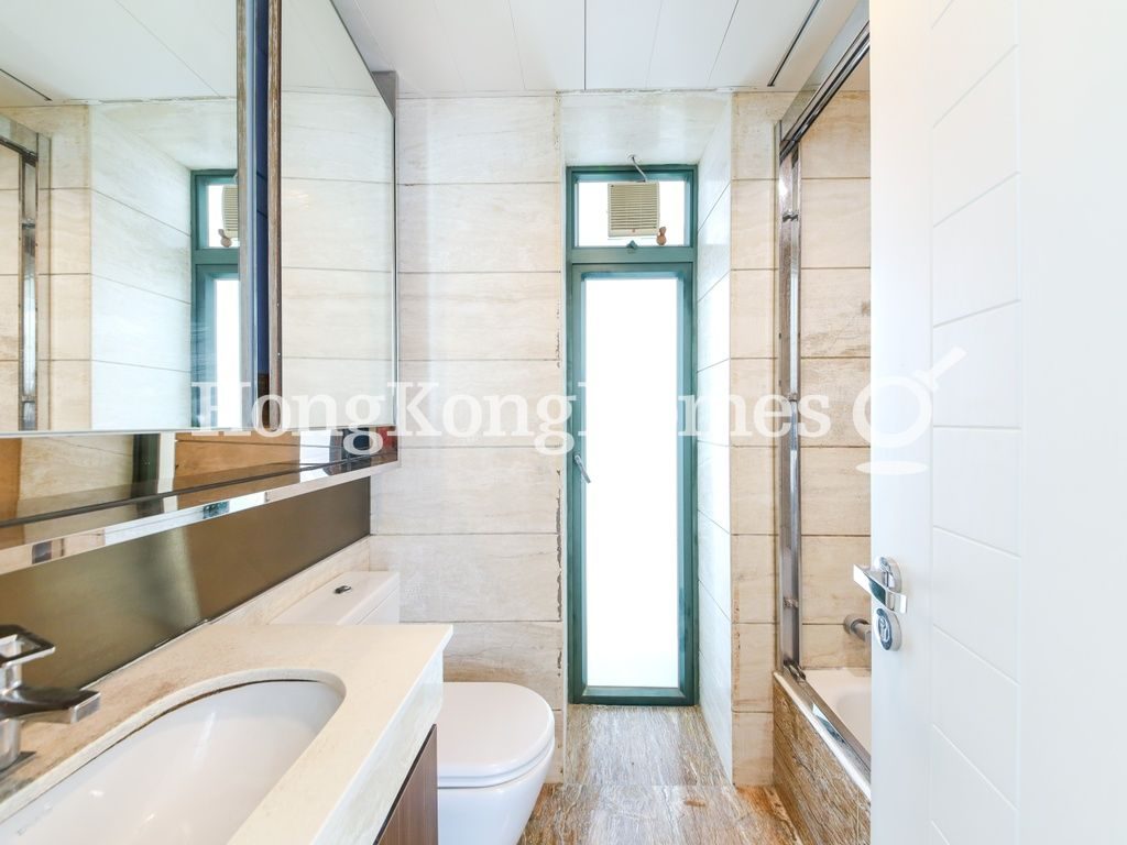 Master Bathroom — Belcher's Hill, Western / Kennedy Town