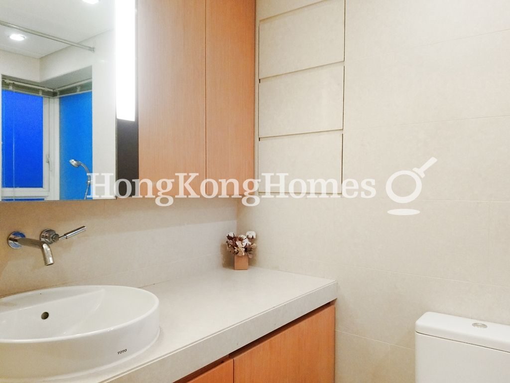 Master Bathroom — Island Lodge, North Point