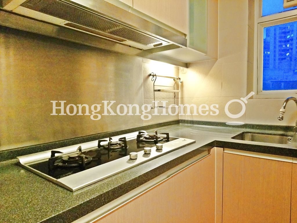Kitchen — Island Lodge, North Point