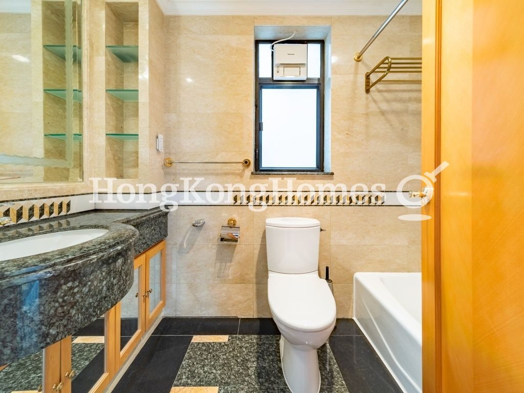 Guest Bathroom — 豪廷峰 - 第01座，北角半山