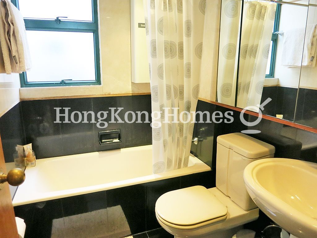 Guest Bathroom — Stanford Villa - Block 04, Stanley