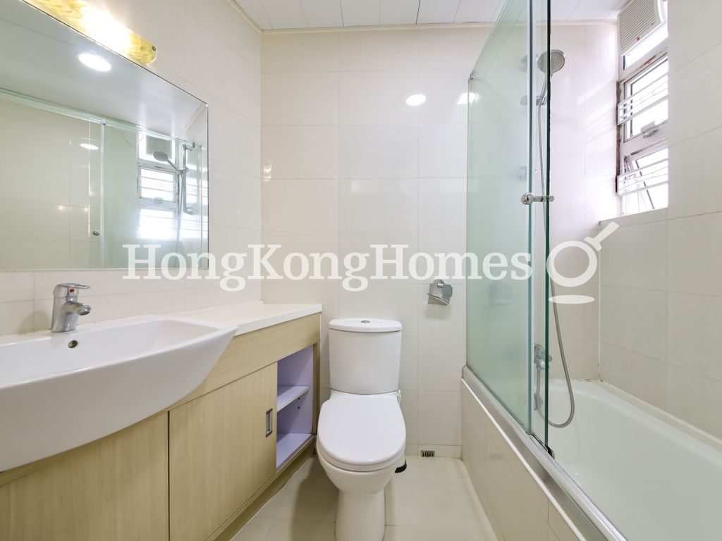 Master Bathroom — Monticello, Mid-levels East