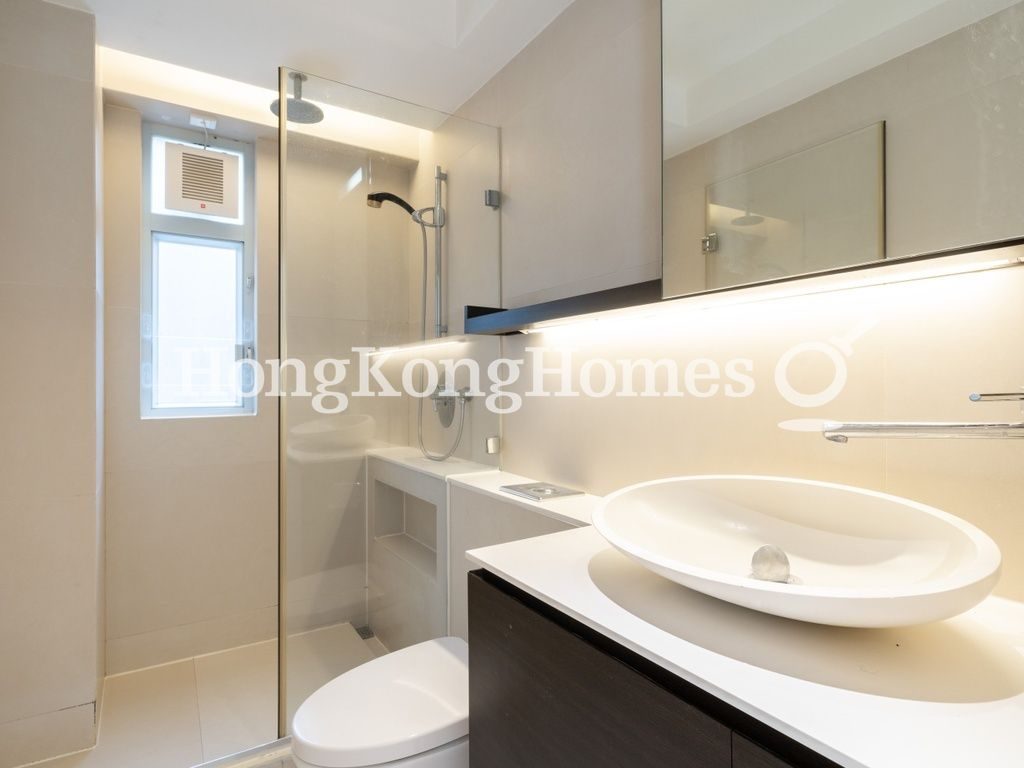 Guest Bathroom — Bellevue Heights, Tai Hang