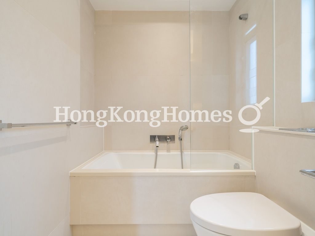 Master Bathroom — Bellevue Heights, Tai Hang