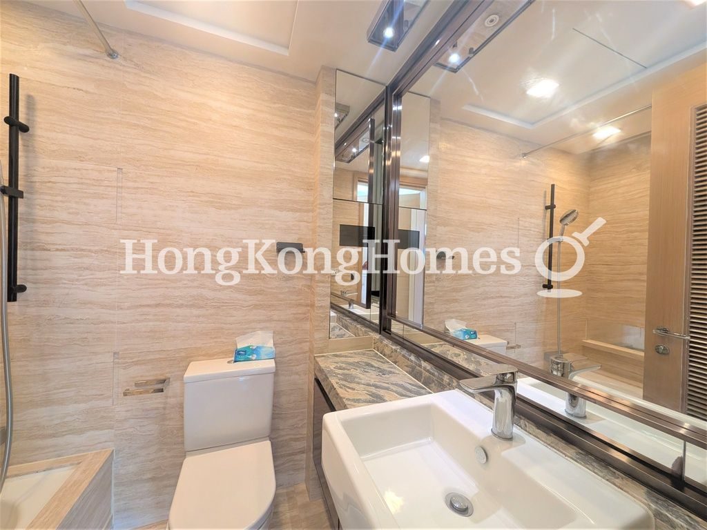 Master Bathroom — Larvotto - Block 9, Ap Lei Chau