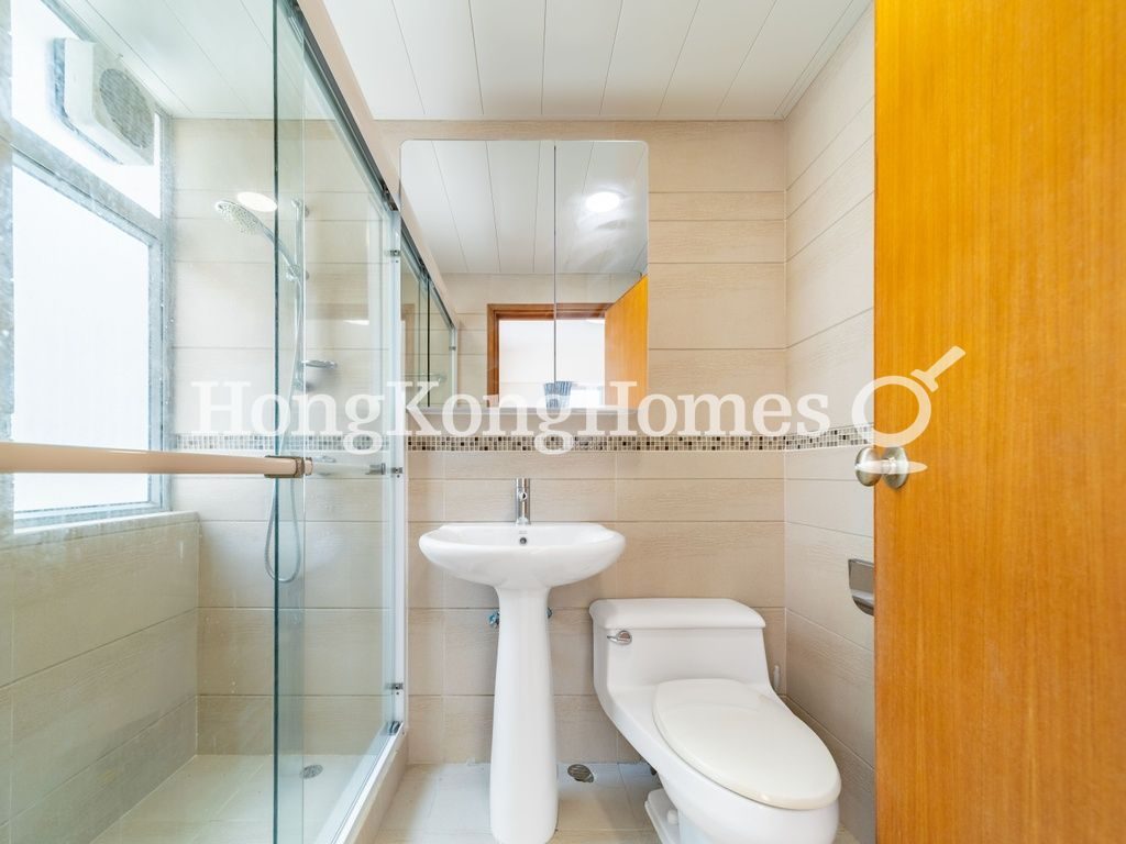 Second Ensuite Bathroom — Fine Mansion, Happy Valley