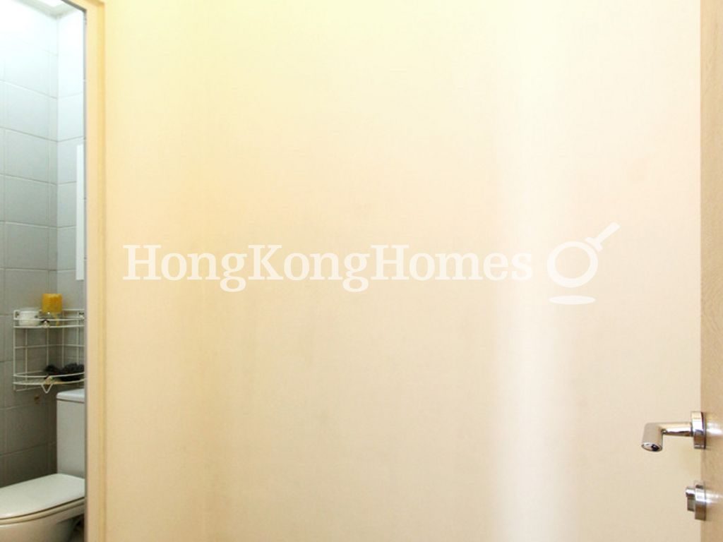 Maid's Room and Maid's Bathroom — Island Crest - Tower 1, Sai Ying Pun