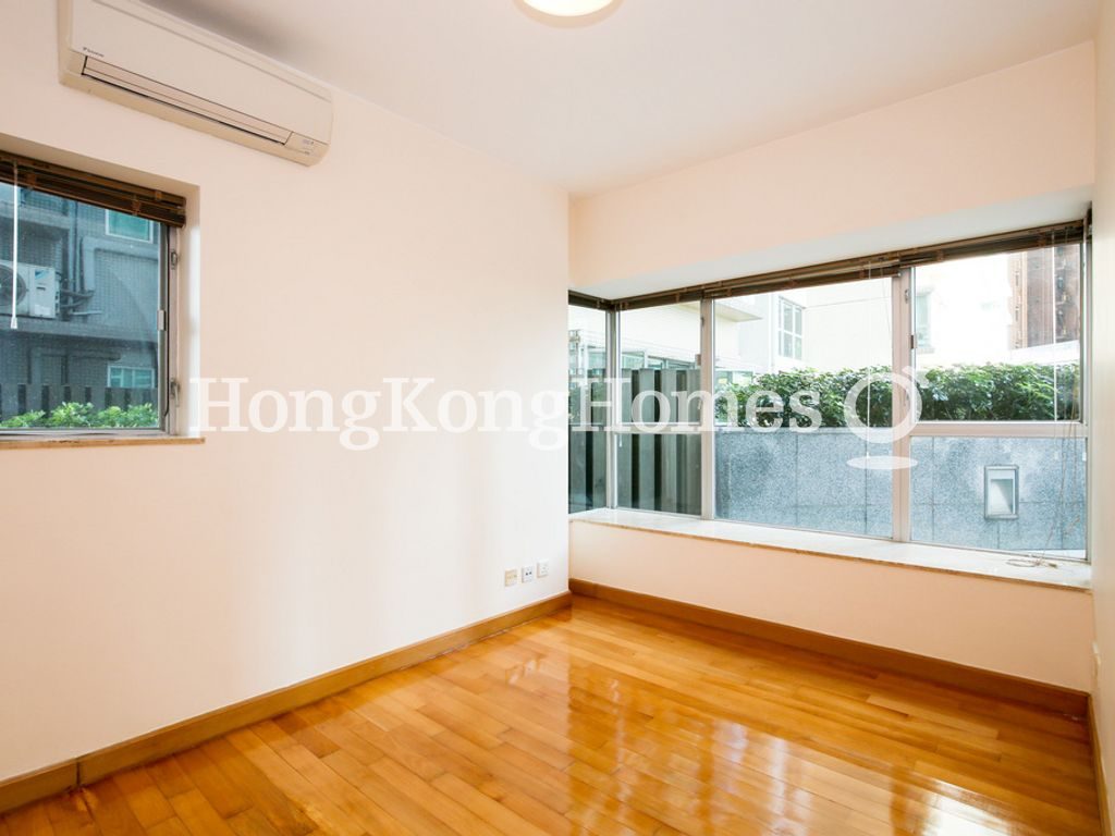Master Bedroom — The Waterfront - Block 02, Tsim Sha Tsui