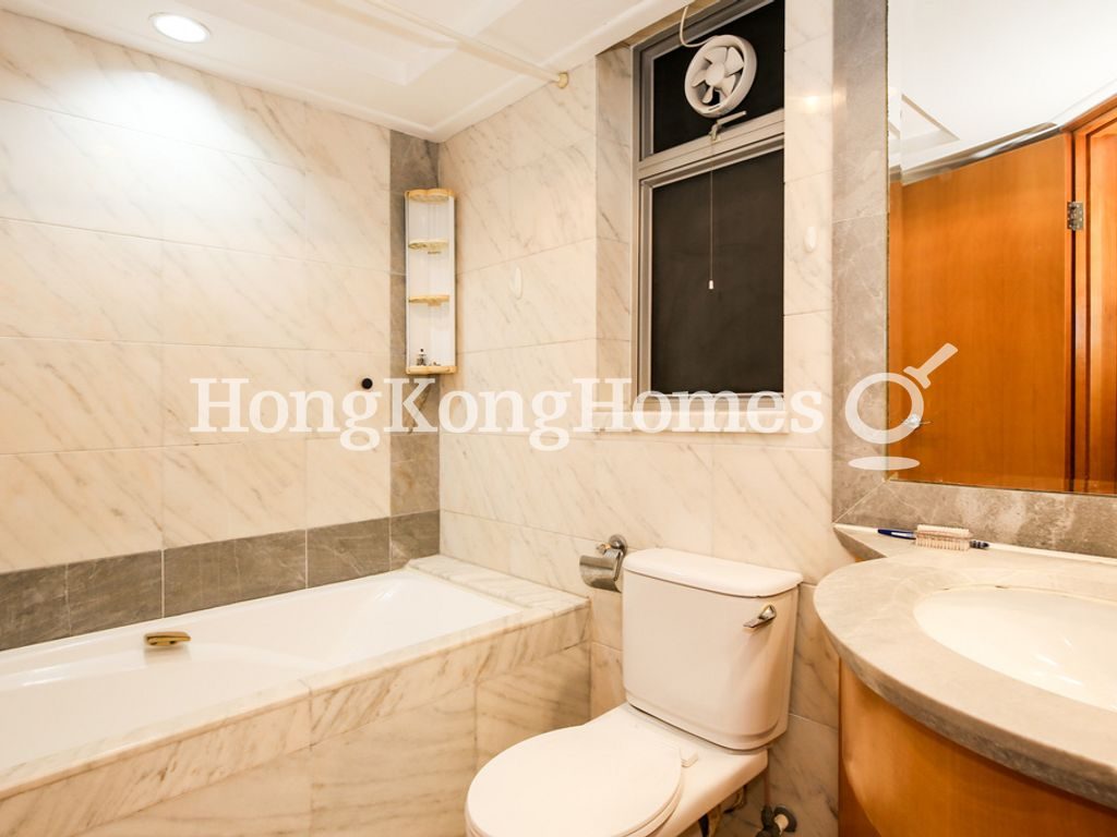 Master Bathroom — The Waterfront - Block 02, Tsim Sha Tsui