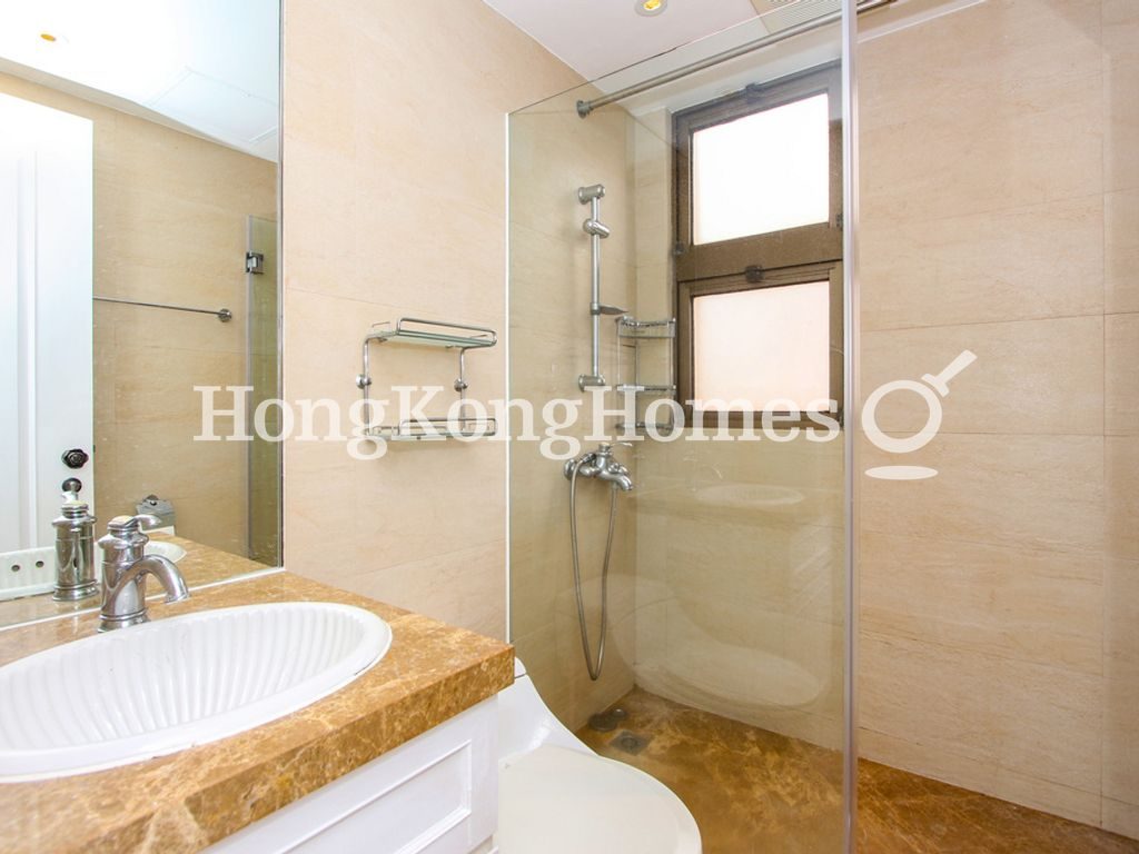 Second Ensuite Bathroom — Hong Kong Parkview - Tower 05, Repulse Bay