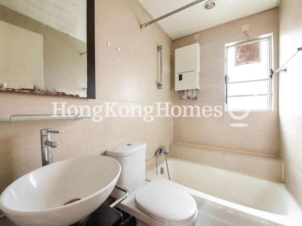 Guest Bathroom — Grand Deco Tower, Tai Hang