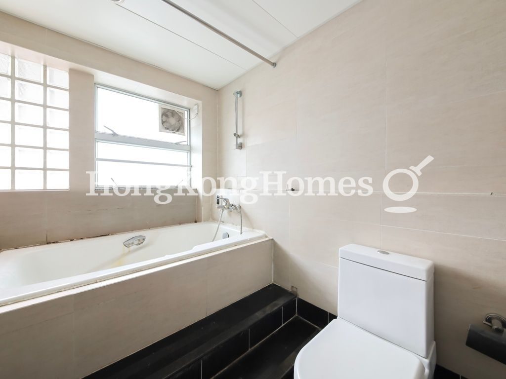 Master Bathroom — Grand Deco Tower, Tai Hang