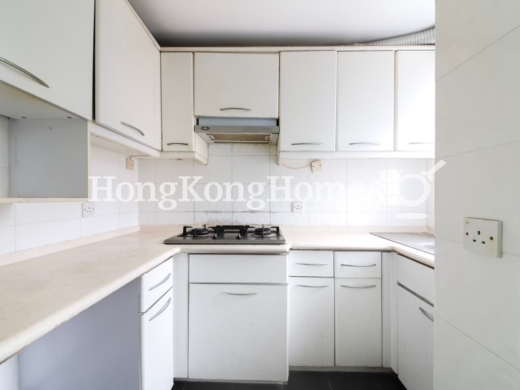 Kitchen — Grand Deco Tower, Tai Hang