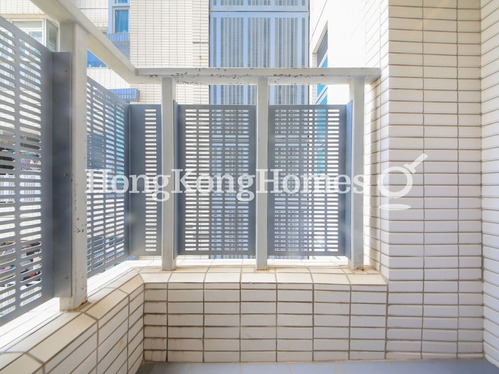 Balcony off Maid's Room — Residence Bel-air - Phase 02, South Tower 01, Pokfulam