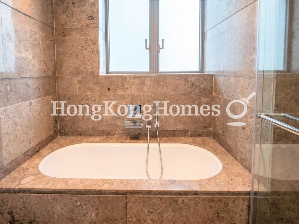 Master Bathroom — 半山壹號-第二期-富甲半山-半山徑 23 號，何文田窩打老道
