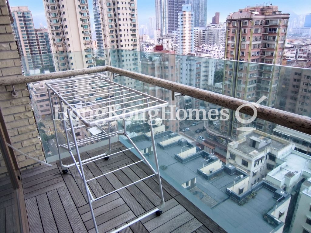 Balcony — Celestial Heights-Phase 2-Celestial Avenue No. 23, Ho Man Tin / Waterloo Road