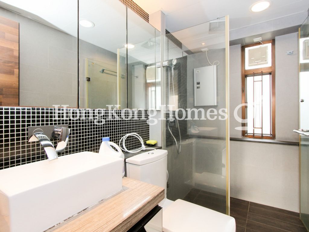 Guest Bathroom — Gardenview Heights, Tai Hang