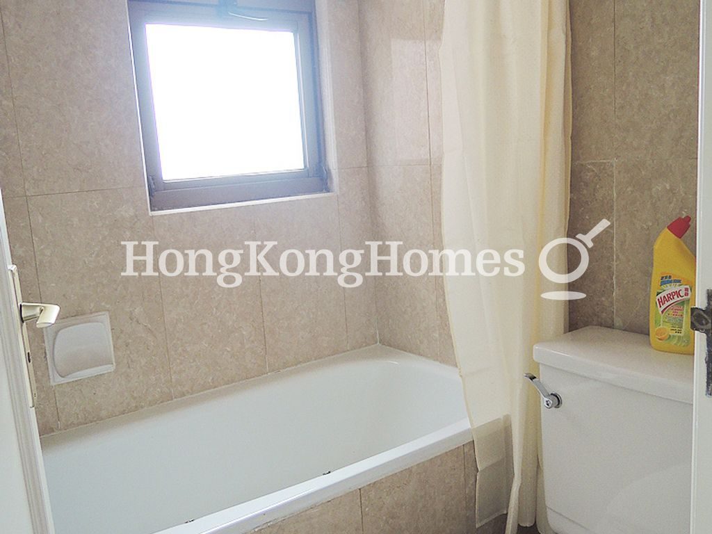 Second Ensuite Bathroom — Hong Kong Parkview - Tower 03, Repulse Bay