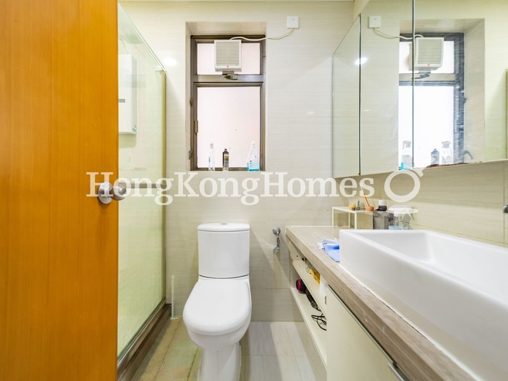 Master Bathroom — The Belcher's - Block 5, Pokfulam