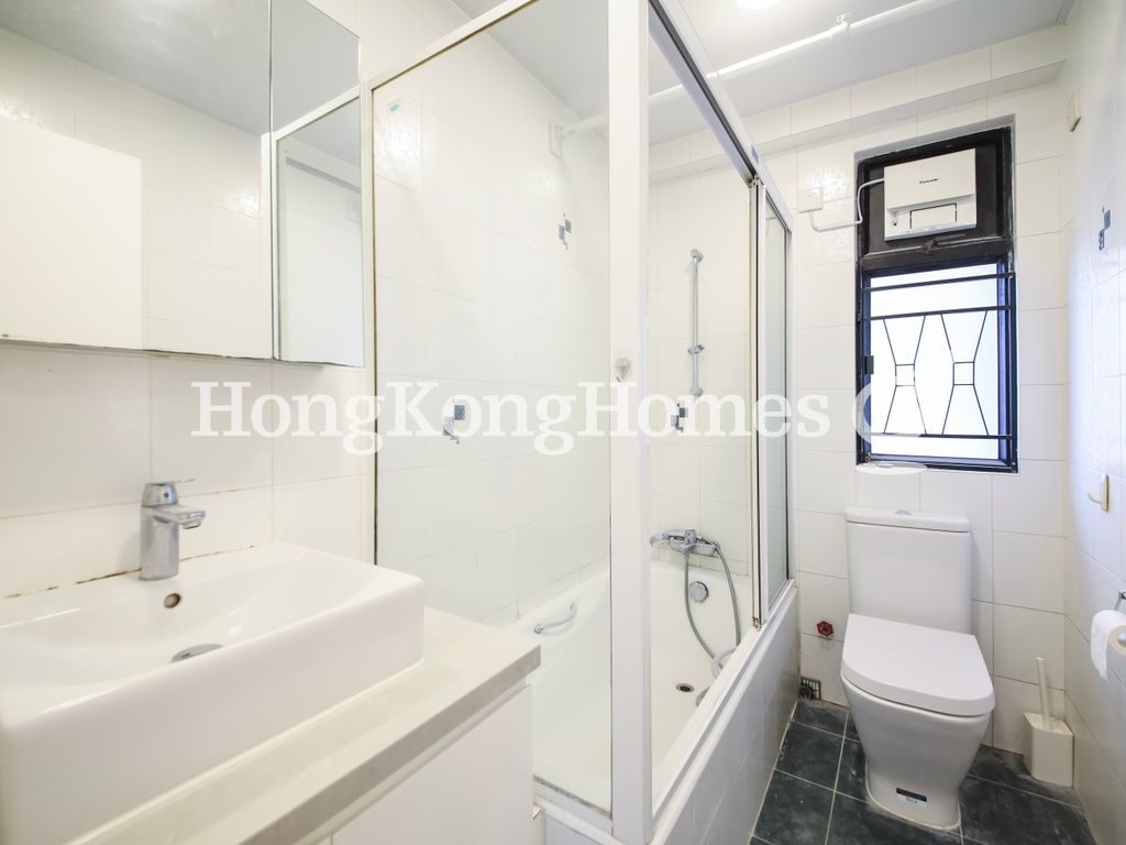 Guest Bathroom — 慧景園 - 第03座，渣甸山