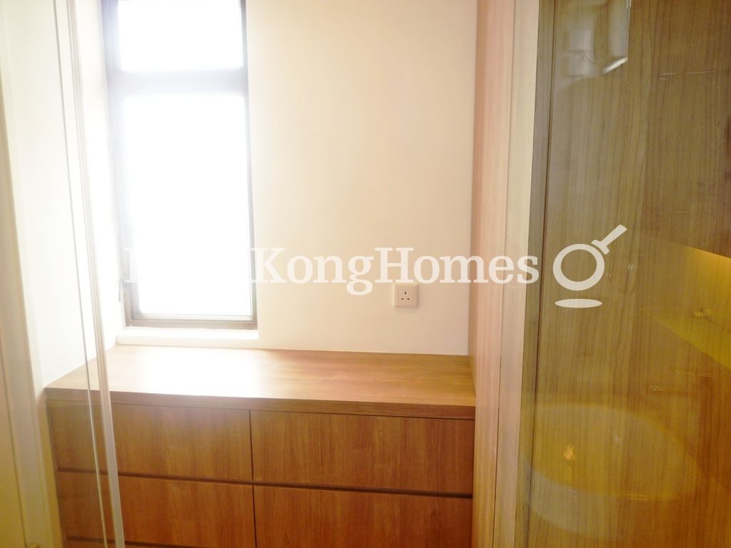 Built-in Wardrobe in Master Bedroom — Swiss Towers - Tower 4, Tai Hang