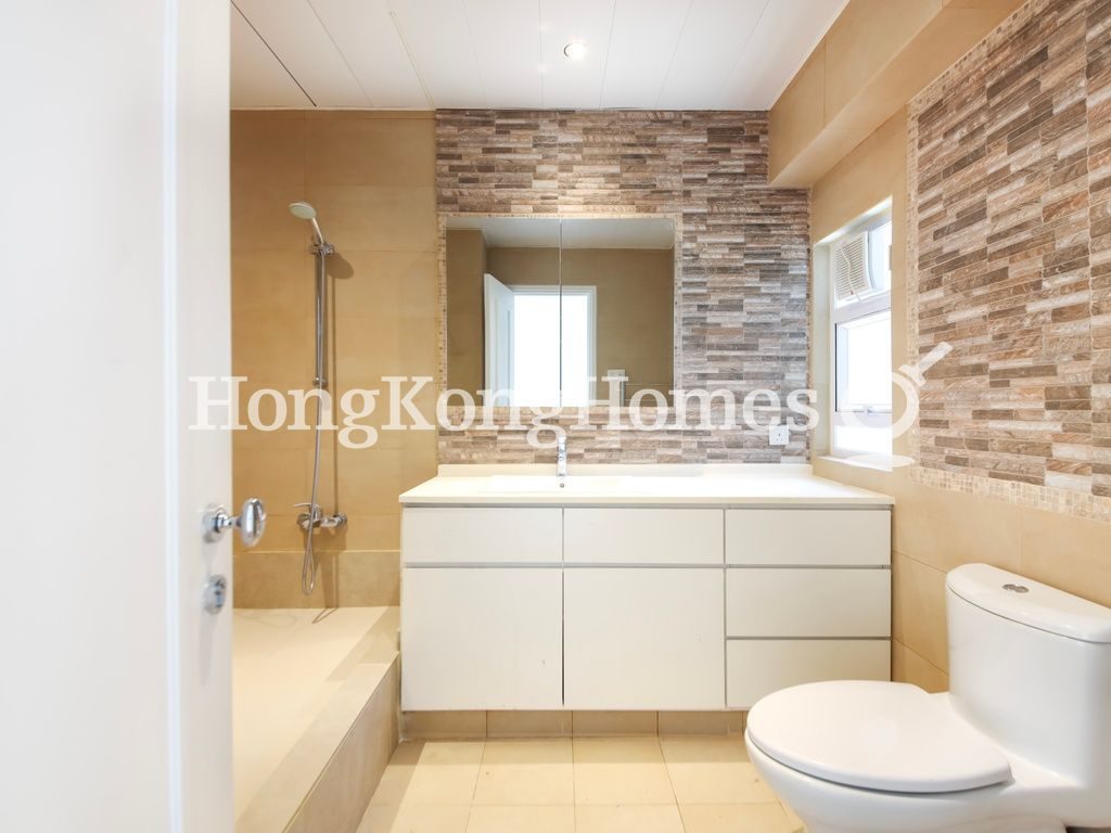 Master Bathroom — Pokfulam Court, Pokfulam