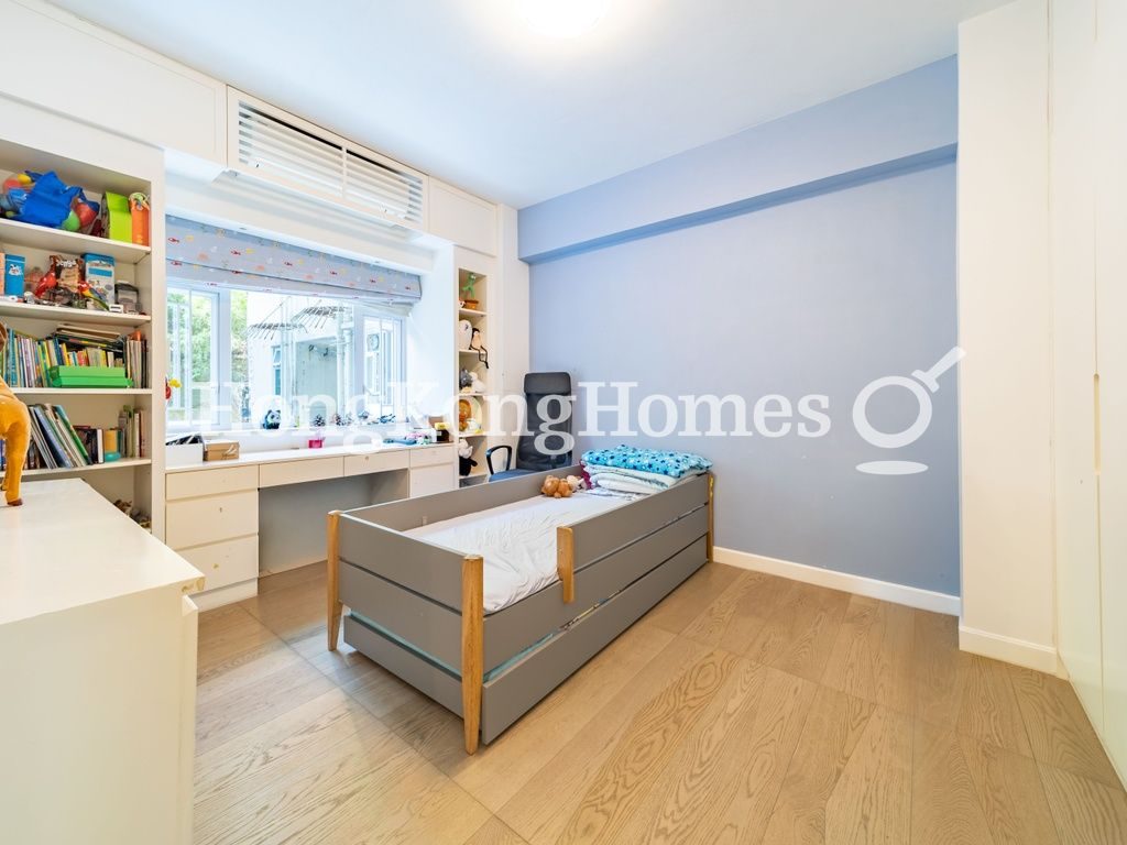 Second Bedroom — Pearl Gardens, Mid-levels West