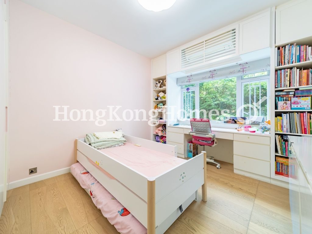 Third Bedroom — Pearl Gardens, Mid-levels West