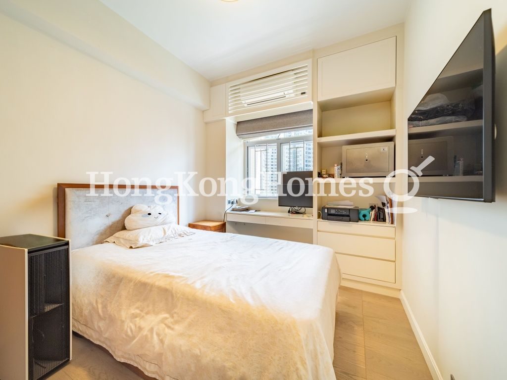 Fourth Bedroom — Pearl Gardens, Mid-levels West