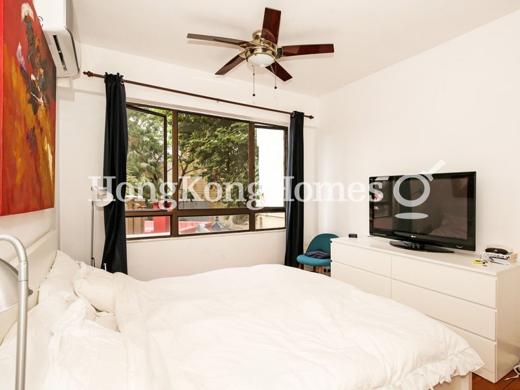 Master Bedroom — Splendour Villa, Repulse Bay