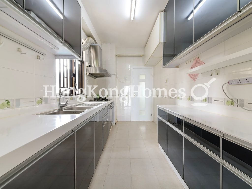 Kitchen — Beverly Hill - Block D, Happy Valley