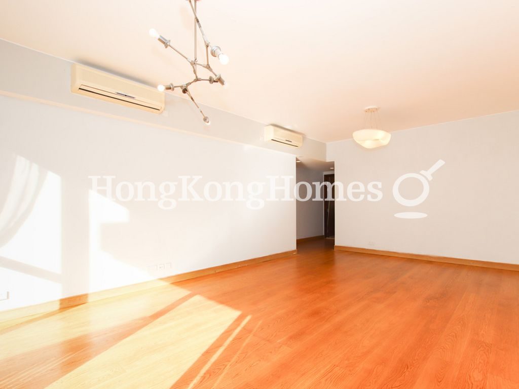 Living and Dining Room — The Altitude, Happy Valley