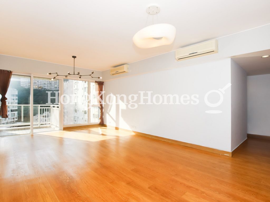 Living and Dining Room — The Altitude, Happy Valley
